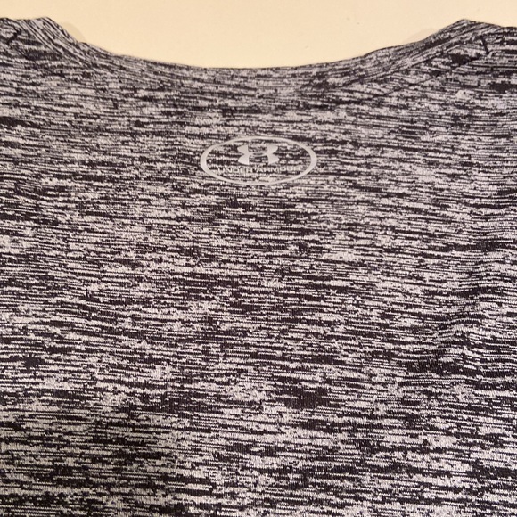 Under Armour Heatgear Shirt Size Large - Picture 4 of 4